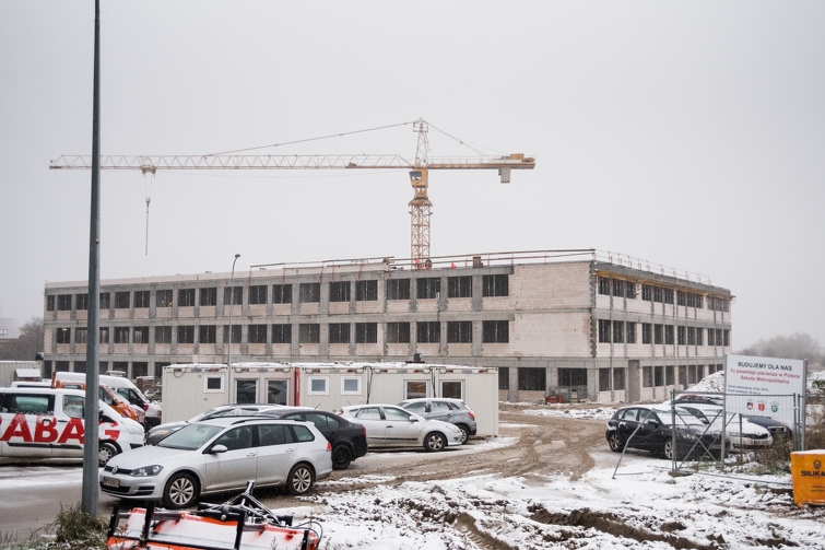 Budowa szkoły metropolitalnej w Kowalach. Fot. D. Paszliński